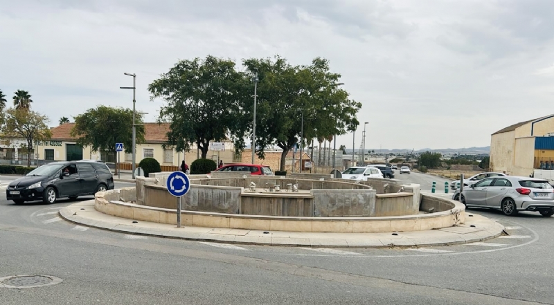 Colocarn dos nuevas bombas de agua en la conocida rotonda de Los Franceses, en la plaza Voluntarios de Proteccin Civil 