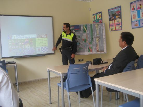 EL ALCALDE DE TOTANA RECIBE A UNA DELEGACIN DE CHILE QUE VISITA LA LOCALIDAD PARA CONOCER EL FUNCIONAMIENTO DEL PARQUE DE EDUCACIN VIAL 