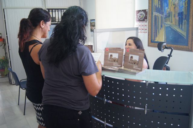 Todava se pueden retirar los programas de mano de las fiestas patronales de Santiago2015 en la Oficina de Turismo y en el Centro Sociocultural La Crcel