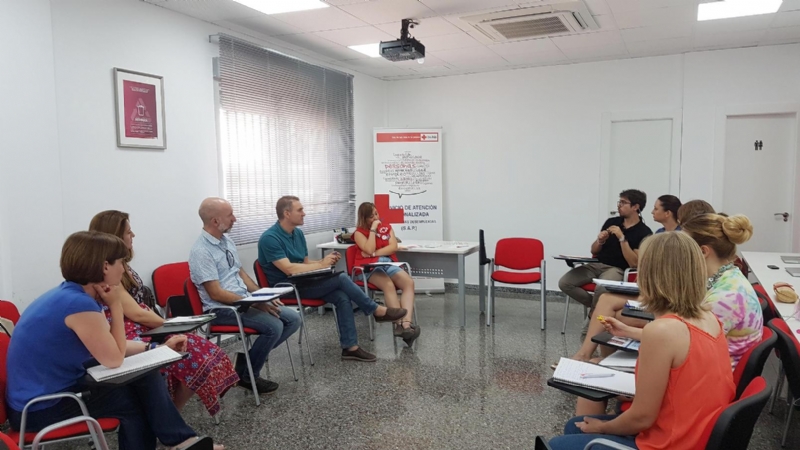 Cruz Roja Espaola y tcnicos municipales de Servicios Sociales se renen para evaluar las necesidades de la poblacin y estudiar mecanismos de coordinacin y actuacin futuras