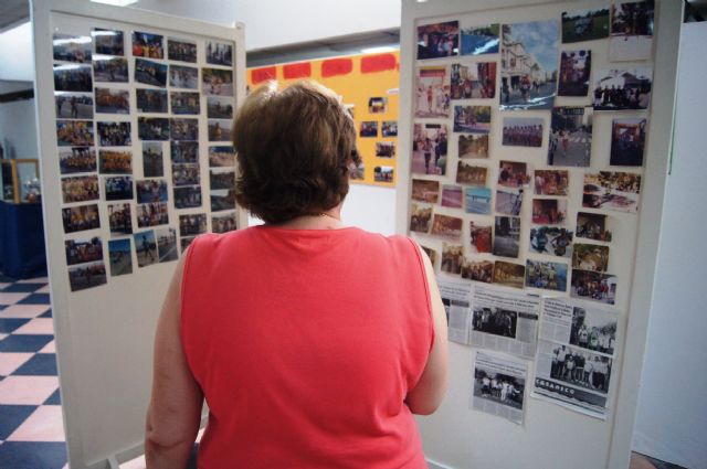 Continúa abierta hasta este viernes la exposición organizada con motivo del 25 aniversario del Club de Atletismo de Totana en la Sala Municipal "Gregorio Cebrián" 