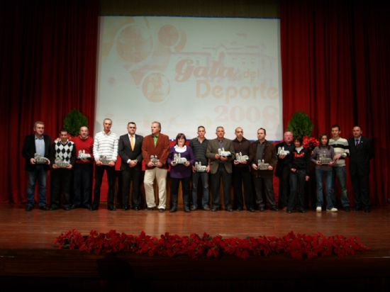 UN TOTAL DE 13 PERSONAS Y ENTIDADES FUERON PREMIADAS EN LA GALA DEL DEPORTE POR SU DESTACADA LABOR DEPORTIVA