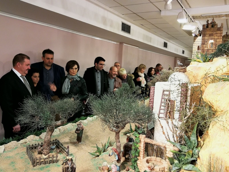 Se inaugura el Beln Municipal que permanecer abierto en la sala de exposiciones Gregorio Cebrin hasta el prximo 6 de enero