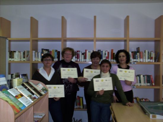 FINALIZAN LOS CURSOS DE INFORMTICA BSICA ORGANIZADOS POR LA CONCEJALA DE MUJER E IGUALDAD DE OPORTUNIDADES Y NUEVAS TECNOLOGAS QUE SE HAN LLEVADO A CABO EN LA PEDANA DE EL PARETN