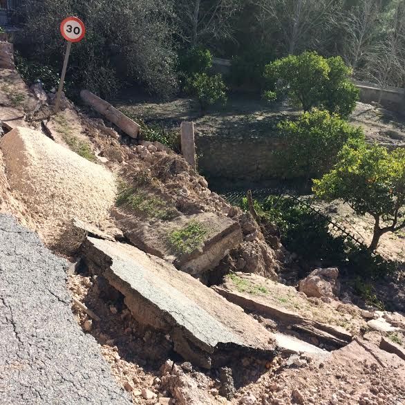 La Direccin General de Carreteras comunica al Ayuntamiento de Totana el arreglo inminente de la carretera C-7 de La Huerta tras los daos ocasionados por el temporal de lluvias
