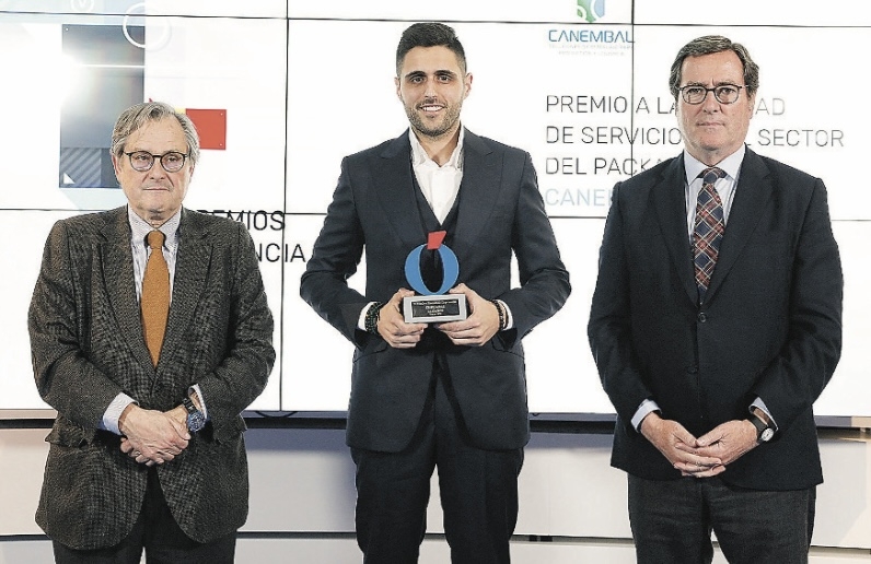 El Ayuntamiento felicita al CEO de la empresa Canembal, el totanero Enrique Cnovas Solano, galardonado en los V Premios Excelencia Empresarial, que promueve el diario La Razn