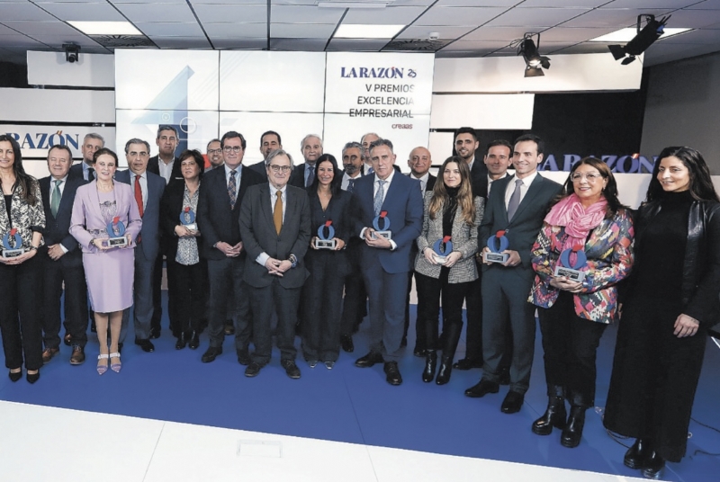 El Ayuntamiento felicita al CEO de la empresa Canembal, el totanero Enrique Cánovas Solano, galardonado en los V Premios Excelencia Empresarial, que promueve el diario "La Razón
