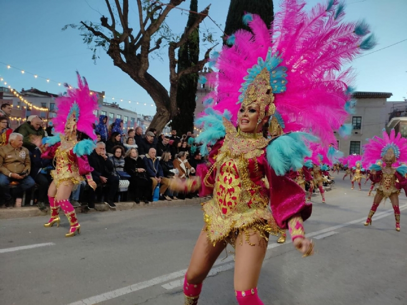 Un total de 15 peas locales y 10 forneas protagonizan maana el VII Concurso Regional del Carnaval (16:00 horas), con el que finaliza el programa de desfiles