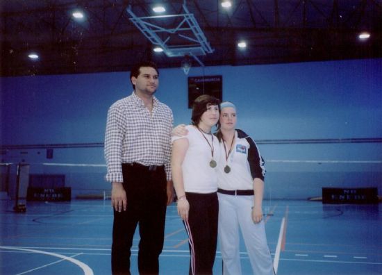 33 ESCOLARES TOTANEROS PARTICIPARON EN LA FINAL REGIONAL DE BADMINTON DE DEPORTE ESCOLAR CELEBRADA EL PASADO SBADO EN TORRES DE COTILLAS, CON SIETE CAMPEONES REGIONALES EN DIFERENTES CATEGORAS