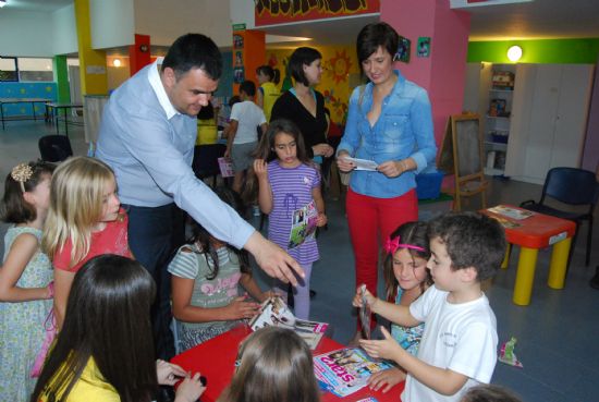 MÁS DE 300 NIÑOS SE BENEFICIAN DEL PROYECTO DE "DINAMIZACIÓN PARA LA INFANCIA Y JUVENTUD EN BARRIOS Y PEDANÍAS" EN LAS CINCO EDUTECAS PUESTAS EN MARCHA POR LA CONCEJALÍA DE JUVENTUD Y "EL CANDIL"