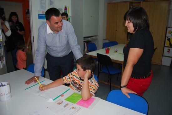 MÁS DE 300 NIÑOS SE BENEFICIAN DEL PROYECTO DE "DINAMIZACIÓN PARA LA INFANCIA Y JUVENTUD EN BARRIOS Y PEDANÍAS" EN LAS CINCO EDUTECAS PUESTAS EN MARCHA POR LA CONCEJALÍA DE JUVENTUD Y "EL CANDIL"