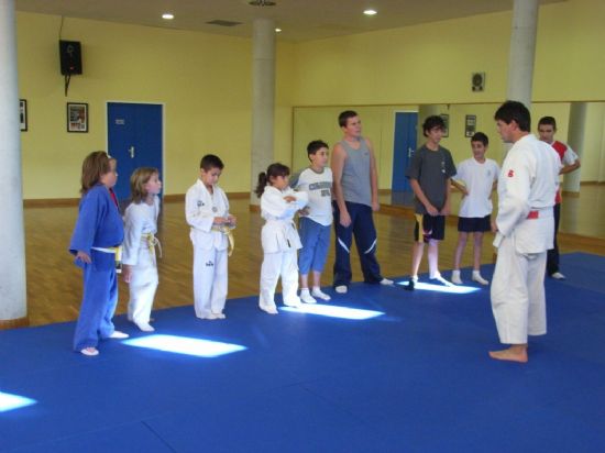 CERCA DE 800 PERSONAS SE INSCRIBEN EN LOS PROGRAMAS DE ESCUELAS DEPORTIVAS Y ACTIVIDADES DEPORTIVAS PARA ADULTOS PUESTOS EN MARCHA POR LA CONCEJALA DE DEPORTES