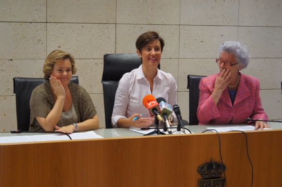 LA ASOCIACIN SALUS INFIRMORUM PONE EN MARCHA EN TOTANA UNA ESCUELA DE APRENDIZAJE EN MATERIA DE EXCELENCIA DE LOS CUIDADOS EN LA VISITA A DOMICILIO EN LA PARROQUIA DE SANTIAGO APSTOL