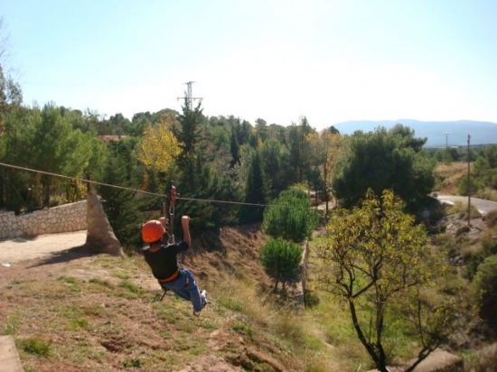 LOS JÓVENES PARTICIPANTES EN EL PROYECTO "INTEGRACIÓN SOCIOEDUCATIVA DE MENORES Y JÓVENES  EN SITUACIÓN O RIESGO DE EXCLUSIÓN SOCIAL" CLAUSURAN LAS ACTIVIDADES DEL CURSO CON UNA CONVIVENCIA EN SIERRA ESPUÑA