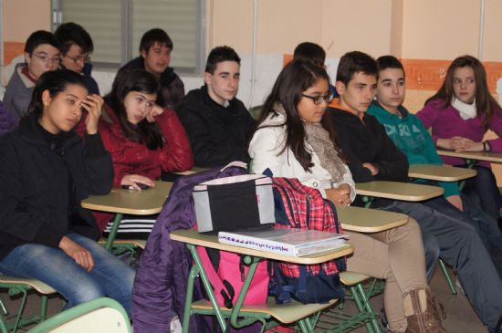 LOS ALUMNOS DEL IES "PRADO MAYOR" PONEN EN MARCHA LA REVISTA DIGITAL "LA TORTUGA MORA"