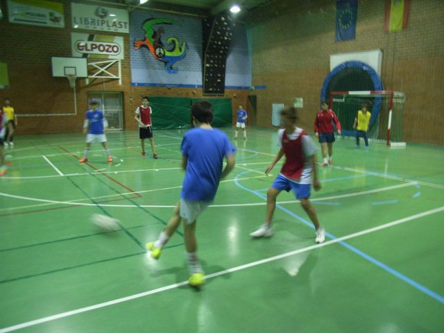 Los centros de enseanza del IES Juan de la Cierva y La Milagrosa participaron en la segunda jornada de la Fase Intermunicipal de Deportes de equipo de Deporte Escolar, celebrada en Librilla