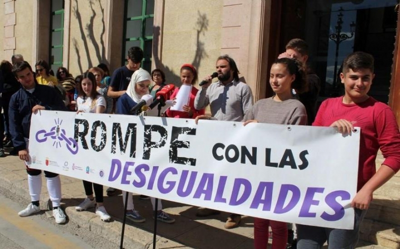 Elevan una mocin conjunta, a excepcin del Grupo Municipal VOX, para conmemorar el Da Internacional de la Mujer con numerosas reivindicaciones marcadas por la pandemia