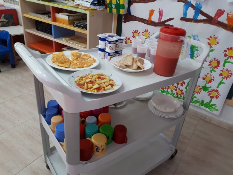 Prorrogan la gestión del servicio de cocina-comedor en la Escuela Infantil "Clara Campoamor" para el curso 2019/2020