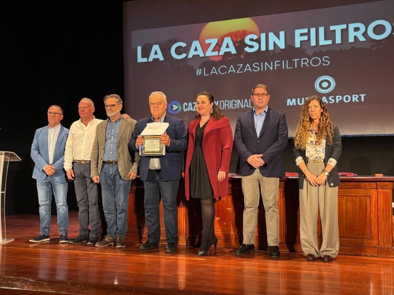 Totana acogi&oacute; el preestreno de un nuevo cap&iacute;tulo de "La caza sin filtros", dedicado a la Sociedad de Cazadores Santa Eulalia