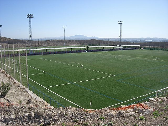 Se contratar la adquisicin de diverso material deportivo para la mejora de las instalaciones de la Ciudad Deportiva Valverde Reina