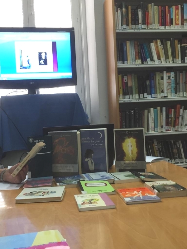 Acuerdan suscribir un convenio con la Asociación Pública Siglo XXI para  desarrollar el programa de Éxito Lector Compartido (EXILECOM) en la  Biblioteca Municipal "Mateo García"