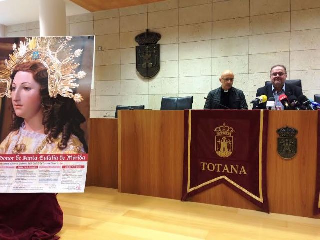 Se presenta el programa de actividades religiosas de las fiestas patronales de Santa Eulalia2016, que ilustra un cartel con una bella imagen de la Patrona