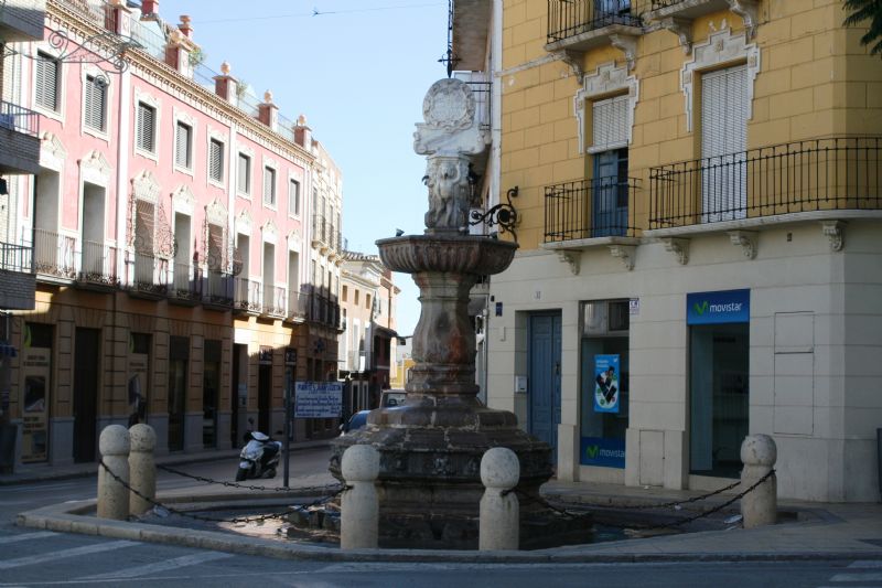 La Consejera de Turismo y Cultura subvencionar con 60.000 euros las obras de restauracin de la fuente Juan de Uzeta, declarada Bien de Inters Cultural (BIC)