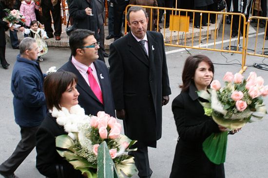 MILES DE VECINOS PARTICIPAN EN LA OFRENDA FLORAL A LA PATRONA SANTA EULALIA, QUE PONE EL PUNTO FINAL AL PROGRAMA DE FESTEJOS PATRONALES