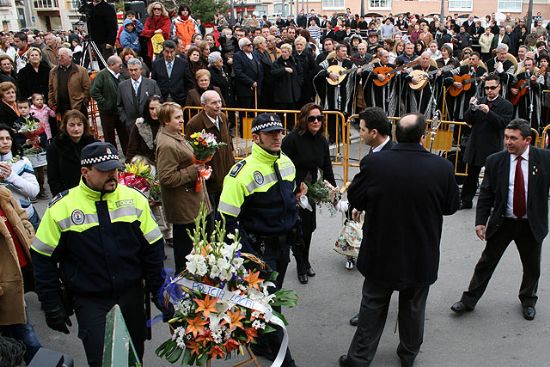 MILES DE VECINOS PARTICIPAN EN LA OFRENDA FLORAL A LA PATRONA SANTA EULALIA, QUE PONE EL PUNTO FINAL AL PROGRAMA DE FESTEJOS PATRONALES