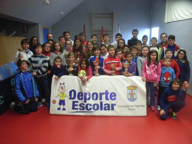 60 escolares participaron en la Fase Local de Ajedrez de Deporte Escolar, organizada por la Concejala y el Club de Ajedrez, alcanzando una cifra rcord en la historia de esta competicin escolar