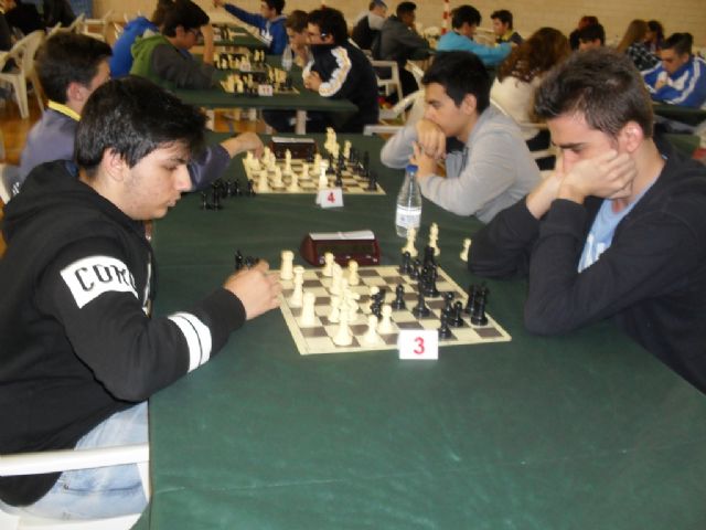 El IES "Juan de la Cierva" de Totana consigue el segundo puesto en la Final Regional de Ajedrez de Deporte Escolar, celebrada en Los Alcázares