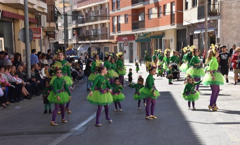 El Ayuntamiento financia con 2.200 euros con la Federación de Peñas del Carnaval para colaborar con los desfiles del Carnaval infantil