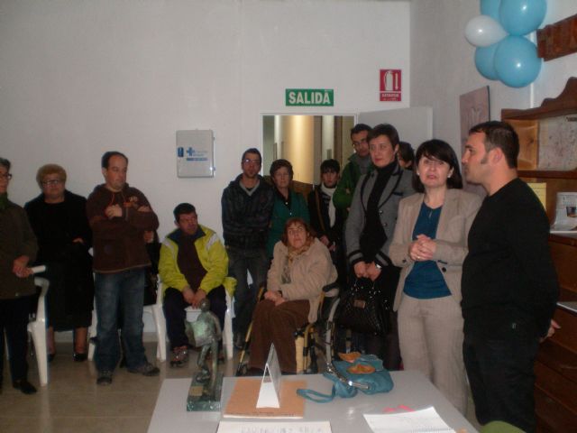 LA CONCEJALA DE ATENCIN SOCIAL Y PARTICIPACIN CIUDADANA CEDE UN AULA POLIVALENTE A PADISITO PARA EL DESARROLLO DE SUS ACTIVIDADES EN EL ANTIGUO IES JUAN DE LA CIERVA