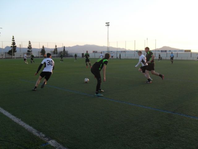 Los equipos "Preel" y "Agrorizao Vidalia" pugnan por el liderato de la Liga de Fútbol 