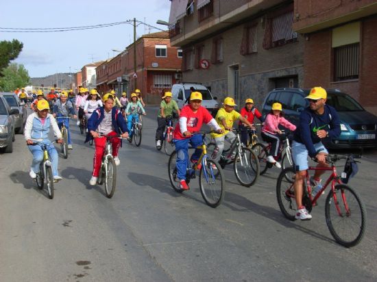 MS DE 1.500 ESCOLARES CON EDADES COMPRENDIDAS ENTRE LOS 10 Y 14 AOS PARTICIPAN EN LAS ACTIVIDADES ENMARCADAS EN LA III SEMANA DE LA SALUD Y LA ACTIVIDAD FSICA, ORGANIZADAS POR LA CONCEJALIA DE DEPORTES Y LOS CENTROS DE ENSEANZA
