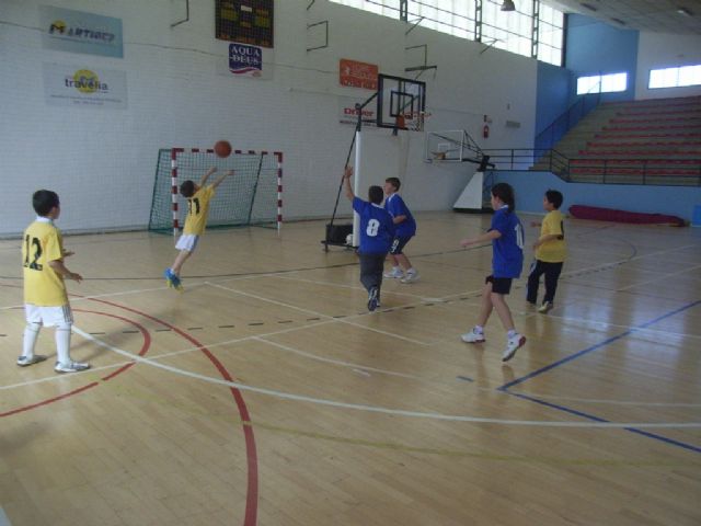 LA CONCEJALÍA DE DEPORTES ORGANIZÓ LAS SEMIFINALES DE LA FASE INTERMUNICIPAL DE LOS DEPORTES DE EQUIPO BENJAMÍN Y ALEVÍN DE DEPORTE ESCOLAR, EN COLABORACIÓN CON LA DIRECCIÓN GENERAL DE LA ACTIVIDAD FÍSICA Y EL DEPORTE DE LA REGIÓN DE MURCIA