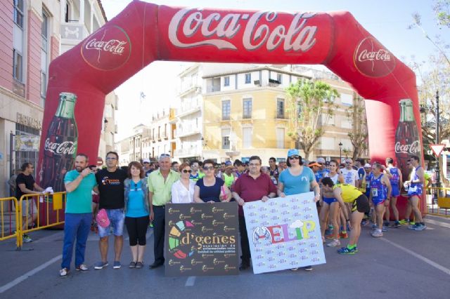 Un total de 367 corredores participaron en la XIX Carrera de Atletismo Subida a La Santa de Totana, que este año ha sido solidaria con las Enfermedades Raras