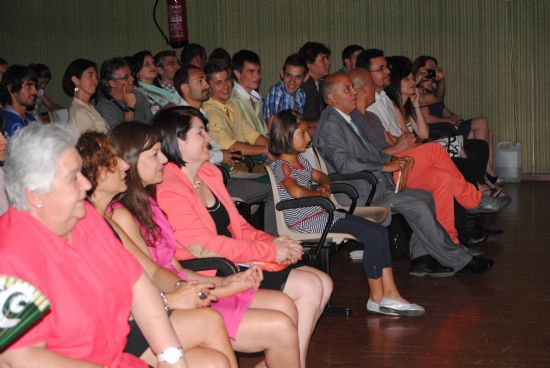 AUTORIDADES MUNICIPALES PARTICIPAN EN LA GRADUACIÓN DE LOS ALUMNOS DE LOS CICLOS FORMATIVOS Y DE BACHILLERATO DEL IES "PRADO MAYOR" QUE SE CELEBRÓ EN EL CENTRO SOCIOCULTURAL "LA CÁRCEL"