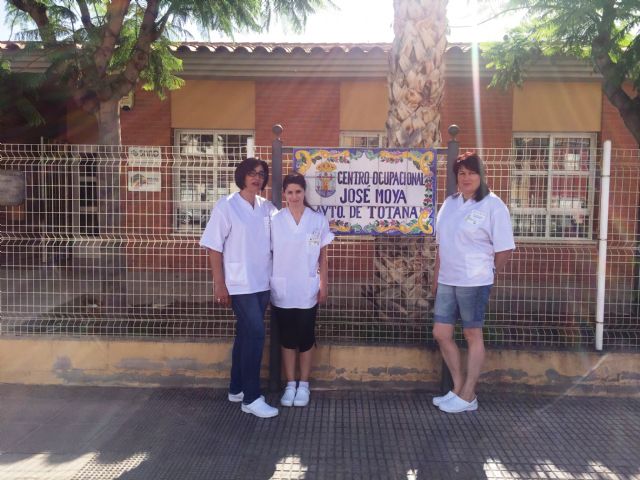 Alumnos del programa mixto de empleo y formacin ya realizan prcticas como cuidadores en los centros sociosanitarios del municipio de Totana