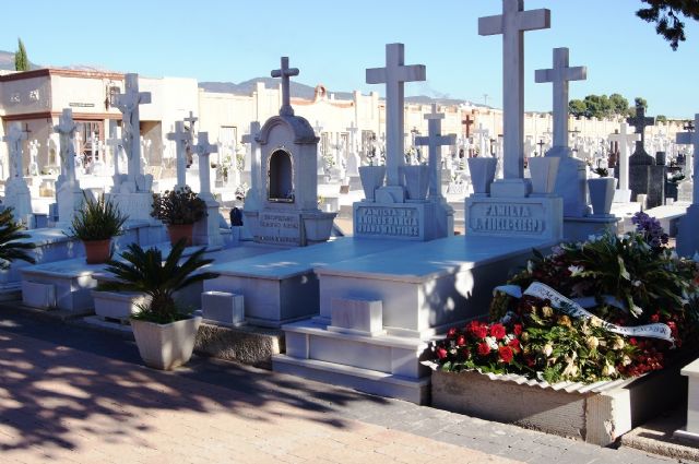 La Concejala del Cementerio informa de que a partir del 25 de octubre debern cesar las obras que se realicen en el interior del camposanto hasta pasar la festividad de Todos los Santos 