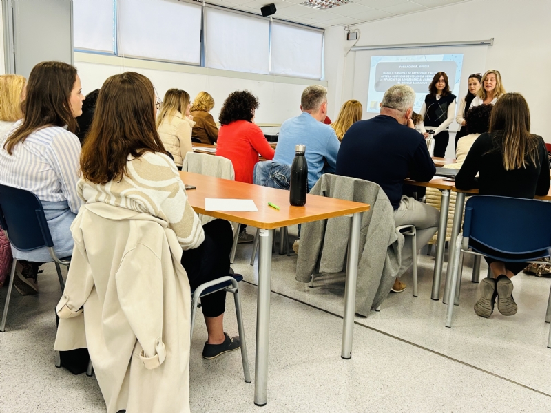 Profesionales de Totana participan en unas Jornadas sobre Detección y Actuación de la Violencia Sexual contra la Infancia y la Adolescencia