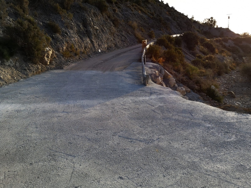 La Concejala de Obras e Infraestructuras arregla el tramo de la carretera de La Huerta en su interseccin con la rambla de Los Molinos, a la altura de la ermita de esta diputacin