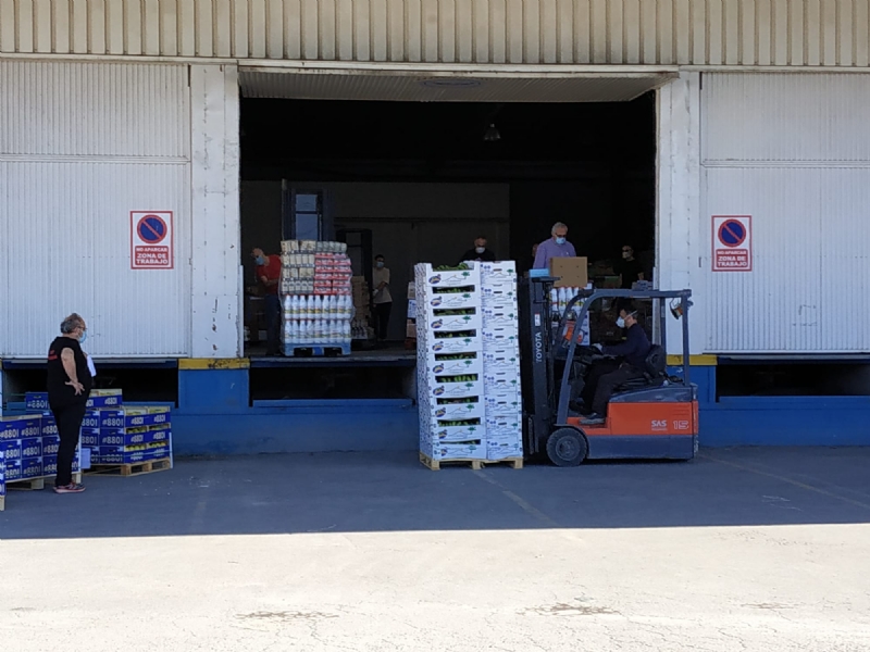 El Banco de Alimentos del Segura efecta tres portes para la distribucin de alimentos a Critas de las Tres Avemaras desde que comenz la crisis sanitaria por el COVID-19 