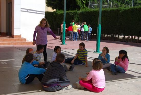 LA CONCEJALÍA DE EDUCACIÓN INICIARÁ EN SEPTIEMBRE LA COMISIÓN MUNICIPAL DE ABSENTISMO Y ABANDONO ESCOLAR PARA ADOPTAR LAS MEDIDAS MARCADAS POR EL RECIEN APROBADO PLAN REGIONAL