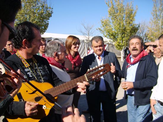 AUTORIDADES LOCALES ASISTEN AL I ENCUENTRO DE CUADRILLAS DE EL RAIGUERO DONDE PARTICIPARON UN TOTAL DE SEIS AGRUPACIONES FOLKLRICAS DE LA REGIN DE MURCIA