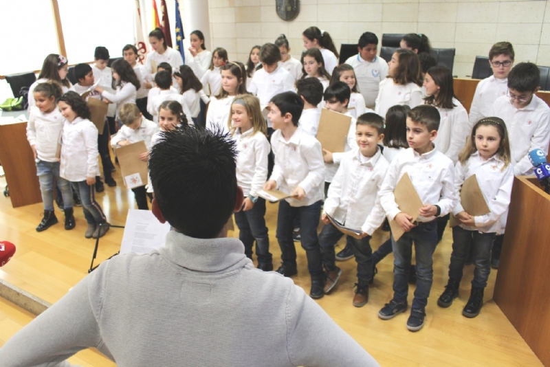 Vdeo. Presentan el nuevo Coro del CEIP Santiago que iniciar su andadura con el concierto de este domingo 22 de diciembre en la parroquia de Santiago (20:00 horas)