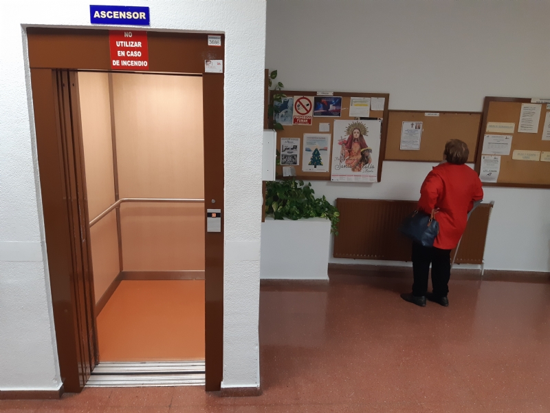 Se solicita al Grupo de Accin Local CAMPODER una subvencin para la sustitucin del ascensor existente en el Centro Municipal de Personas Mayores