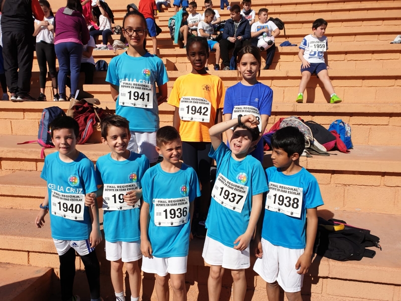 Varios escolares de Totana participan en la Final Regional de Campo a Través, en las categorías alevín y benjamín, que se celebró en Lorca