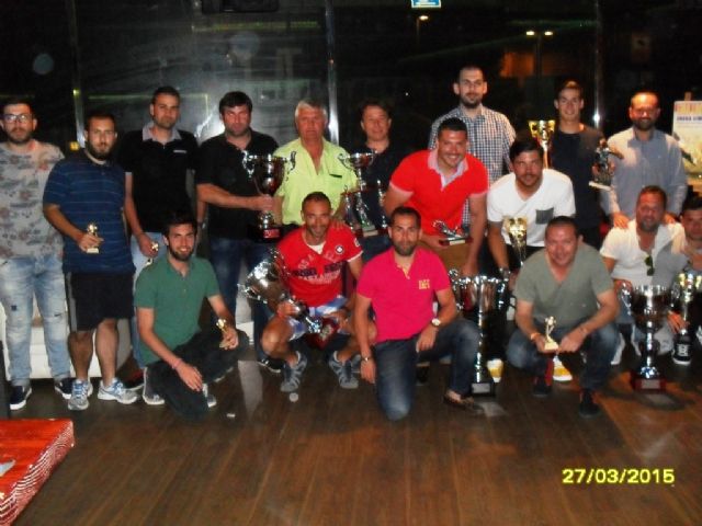 La Concejala de Deportes pone fin a la temporada de Ftbol Aficionado con la entrega de trofeos de la Liga Local de Ftbol 