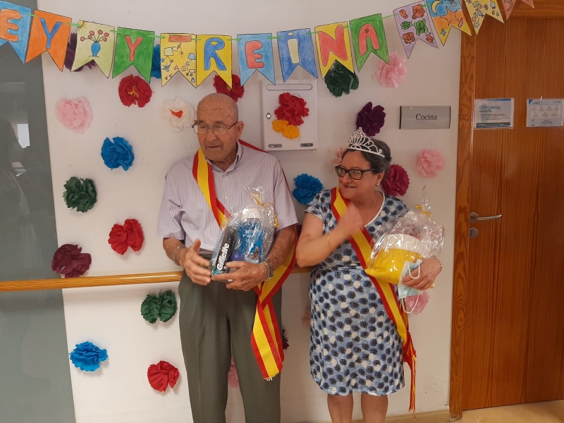Jos Acosta Mndez y Soledad Olivares Ruiz, rey y reina del Centro de Da para Mayores SEDA-Alzheimer 